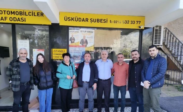 Üsküdar’da taksi şoförü, aracında unutulan 14 bin doları sahibine teslim etti