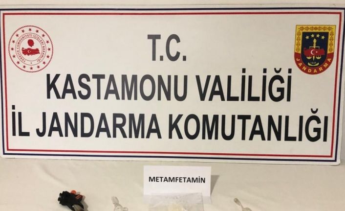 Uyuşturucu madde ile yakalanan şahıs gözaltına alındı
