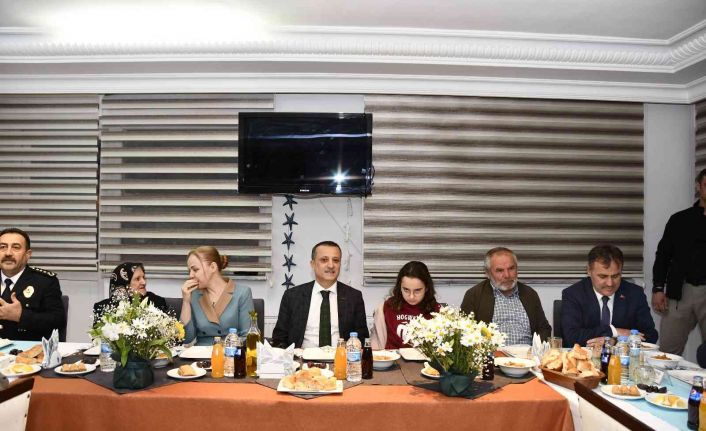 Vali Taşbilek şehit aileleri, gaziler ve yakınları ile iftarda bir araya geldi