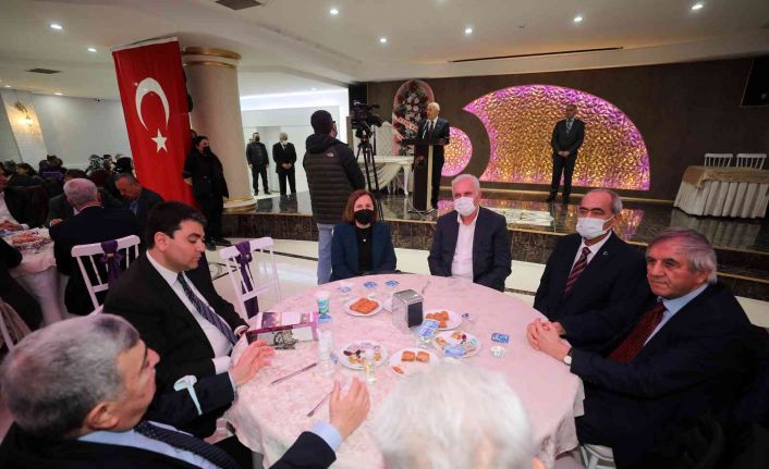 Yenimahalle Belediye Başkanı Yaşar, DP Genel Başkanı Uysal ile iftarda buluştu