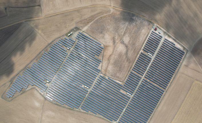 100 MWe enerji üretecek Niğde Bor-2 güneş enerji santralinin sözleşmesi imzalandı