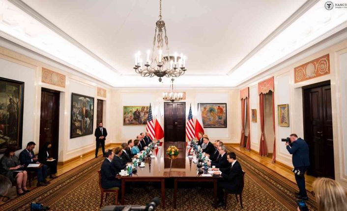 ABD Temsilciler Meclisi Başkanı Pelosi, Polonya Devlet Başkanı Duda ile görüştü