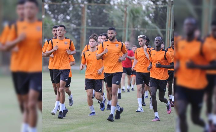 Adanaspor bayramın ikinci günü top başı yaptı