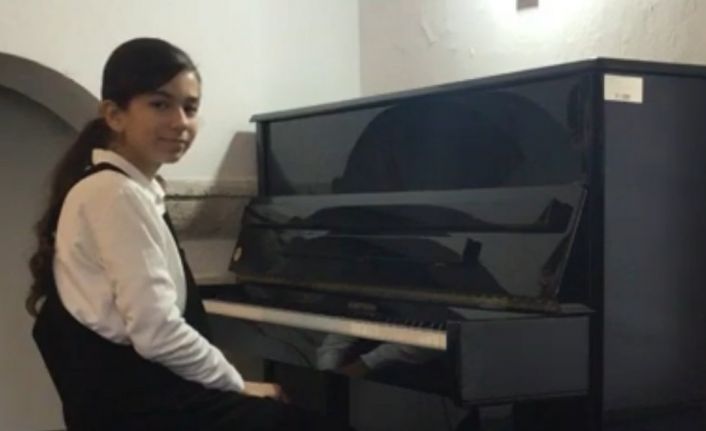 ADÜ Devlet Konservatuvarı Müzik ve Bale Ortaokulu öğrencisi Koçak birincilik ödülüne layık görüldü