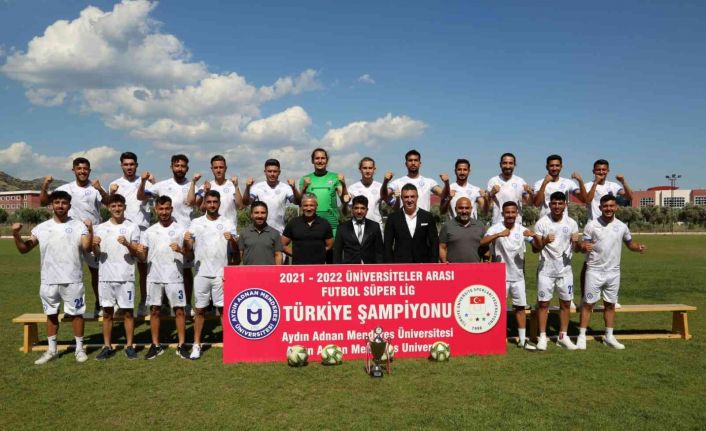 ADÜ Rektörü Aldemir şampiyon sporcular ile bir araya geldi