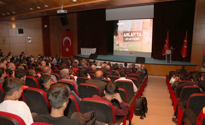 “Ahlat’ta Ay ve Yıldız, Beyhan ve Haluk Karamağaralı” biyografi belgeseli galası yapıldı