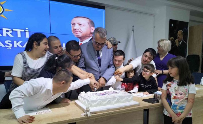 AK Parti İl Başkanı Ahlatcı: “Engelleri aşmanın tek yolu sevgidir ve paylaştıkça büyür”