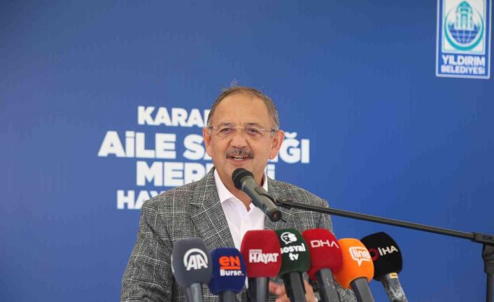 AK Parti’li Özhaseki: "Kasabaları idare edemeyecek adamlar, cumhurbaşkanı adayıyım diye tafra satıp geziyorlar"