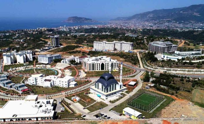 ALKÜ ilk Erasmus KA171 anlaşmasını imzaladı