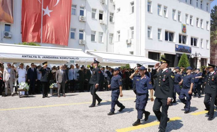 Antalya İl Jandarma Komutanlığında ‘özel bireylere’ Temsili Askerlik Töreni düzenlendi