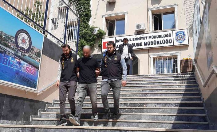 Arnavutköy’de bir eve giren ve 28 suç kaydı olan hırsız yakalandı