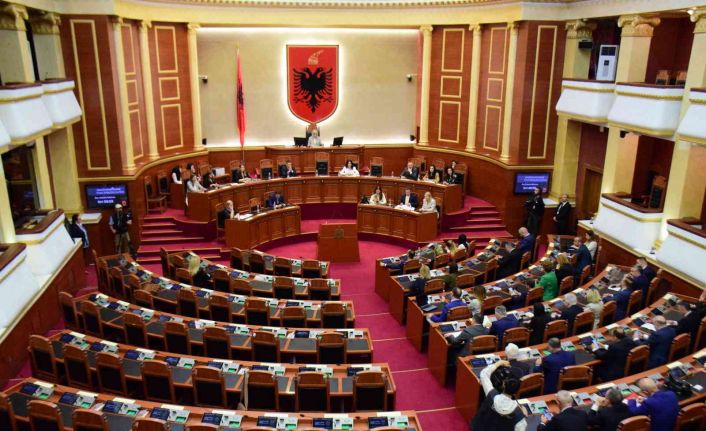 Arnavutluk’ta 3. tur Cumhurbaşkanlığı seçimi adaysız yapıldı