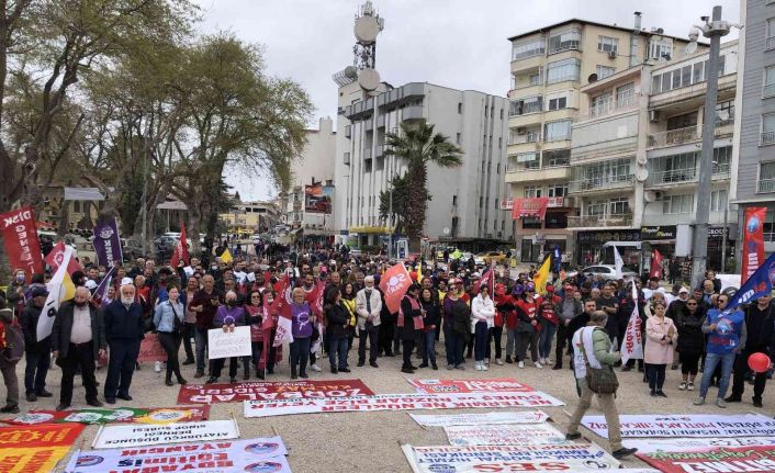 Atılan sloganlara kızan Türk-İş üyeleri 1 Mayıs kortejinden ayrıldı
