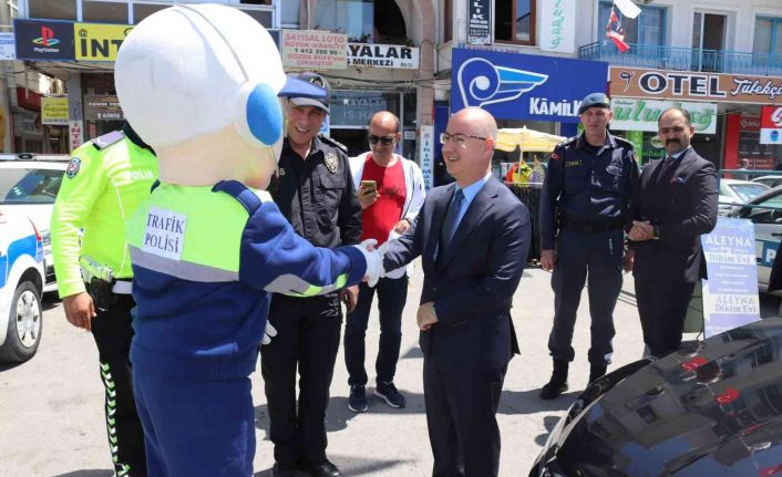 Ayvalık’ta Kaymakam Yaman’dan "Yayalar İçin 5 Adımda Güvenli Trafik" etkinliğine tam destek
