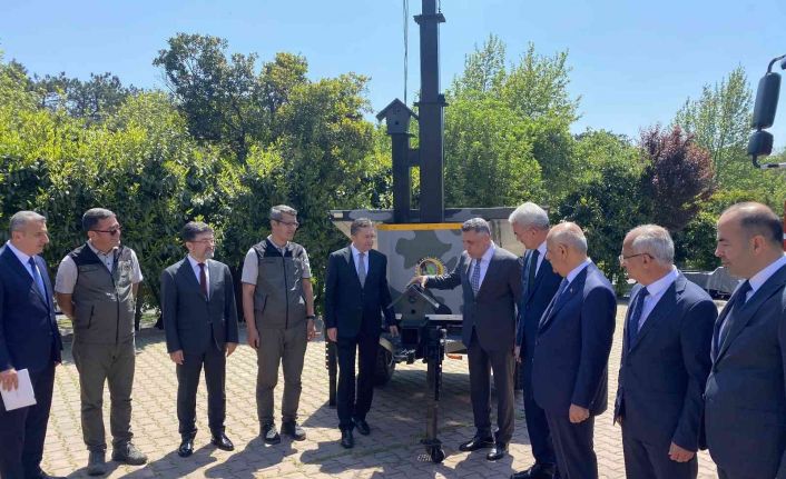 Bakan Kirişci, "Bin 147 adet yangın Türkiye’nin 54 bölgesinde aynı anda oldu 731’i aynı gün söndürüldü"