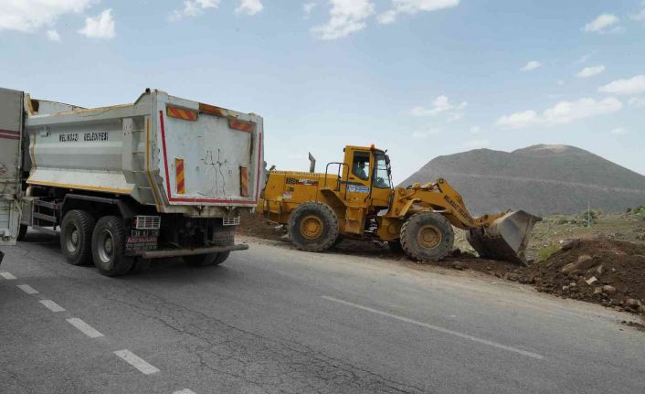 Başkan Dr. Palancıoğlu: "Kıranardı mahallemize yaya yolu ve otopark hayırlı olsun’’