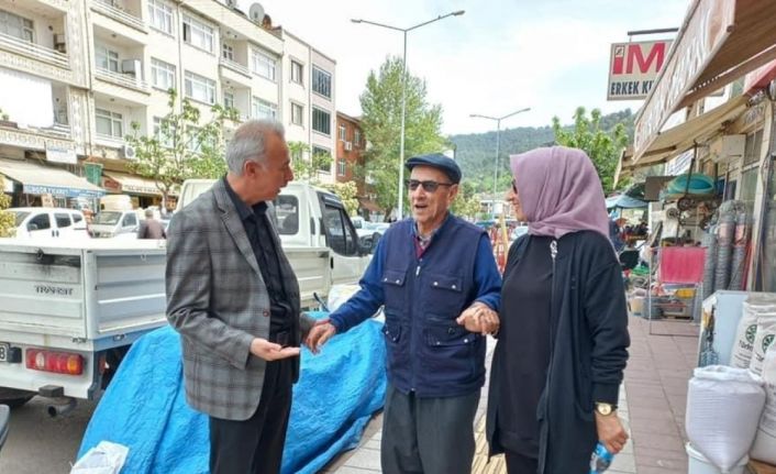 Başkan Öztürk, Taşovalı vatandaşlarla bayramlaştı