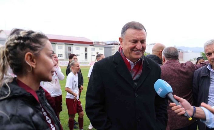Başkan Savaş: "Kadın futbol takımımız da lige renk katacak"