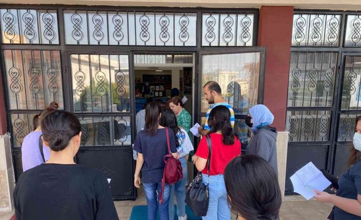 Bayraklı Belediyesi Sosyal Etkinlik Merkezi öğrencileri sınav provası yaptı