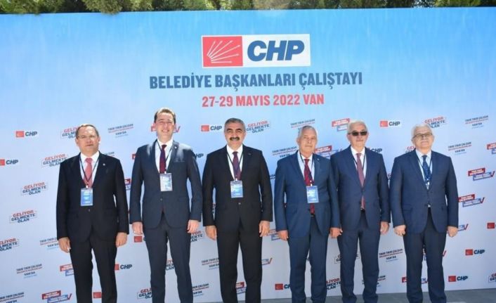 Belediye Başkanı Deveciler, Van Çalıştayı’na katıldı
