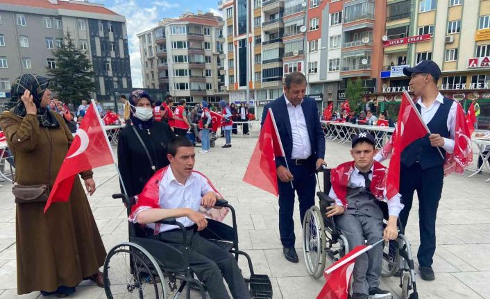 Bir günlüğüne asker olacak özel bireylere ‘asker eğlencesi’ yapıldı