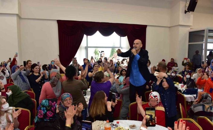 Bozüyük Belediyesi 4 Eylül Tesisi Anneler Günü’nde Altay konseri ile açıldı