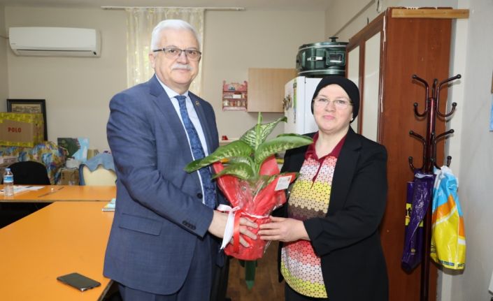 Burhaniye’ de Başkan Deveciler, engellileri yalnız bırakmadı