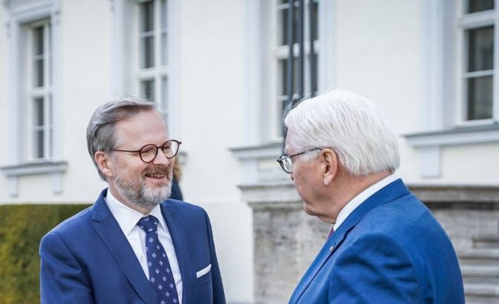 Çekya Başbakanı Fiala, Rus petrolüne uygulanacak ambargoya karşı garanti istiyor