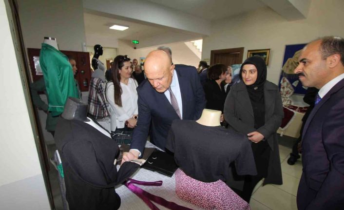 Çoruh Mesleki ve Teknik Anadolu Lisesinde yılsonu sergisi