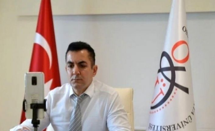 Derste kalp krizi geçirip hayatını kaybeden öğretim üyesi son yolculuğuna uğurlandı