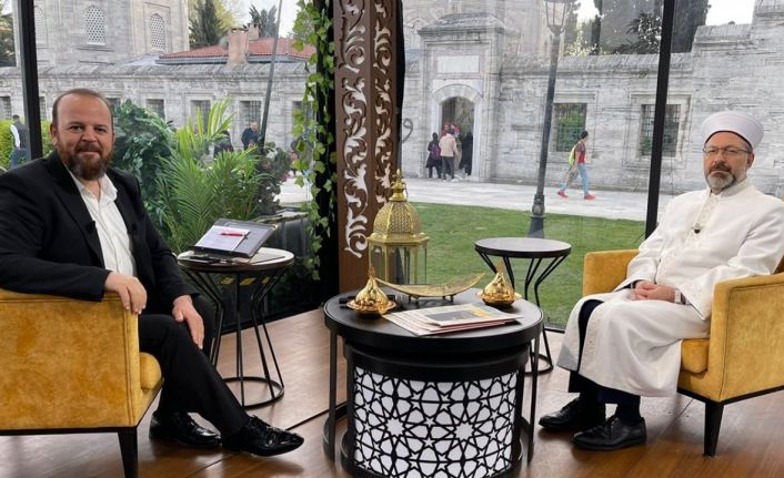 Diyanet İşleri Başkanı Erbaş: “Bu bayram günlerini fırsat bilip görüşmeleri, ziyaretleri sıklaştırmak lazım”