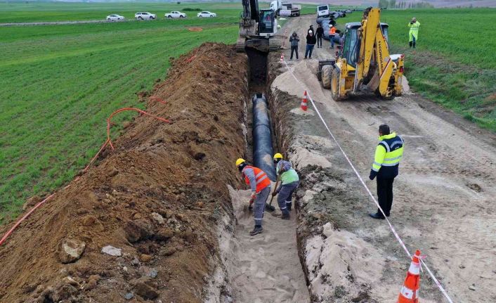 Elmadağ’ın içme suyu sorununu çözecek projesi için ilk kazma vuruldu