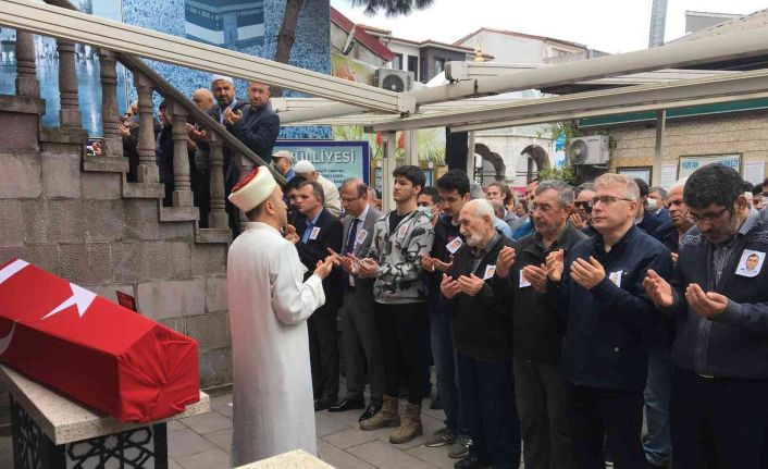 Emekli polis memuru törenle defnedildi