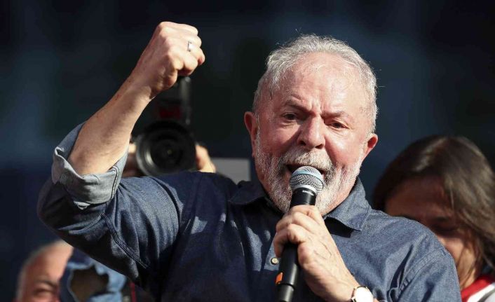 Eski Brezilya Devlet Başkanı Lula: “Zelenskiy savaştan en az Putin kadar sorumlu”