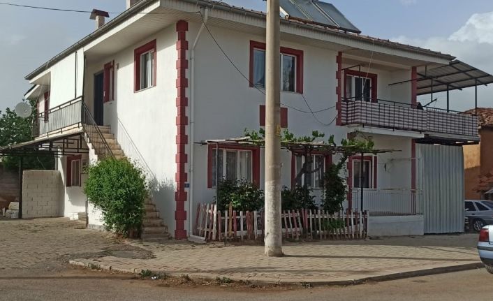 Evde baygın bulunan kız kardeşlerden 1’i öldü