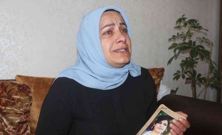 Evlat yolu bekleyen anne, bir ‘Anneler Günü’ne daha gözü yaşlı girdi