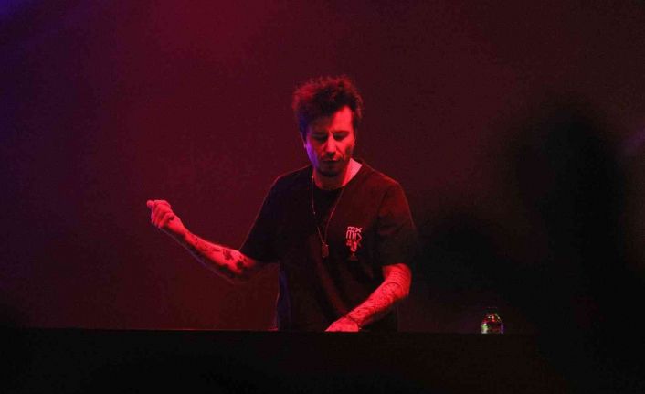 Gençlik ve Spor Festivali’nin son gününde gençler, konser ve yarışmalarla eğlenceye doydu