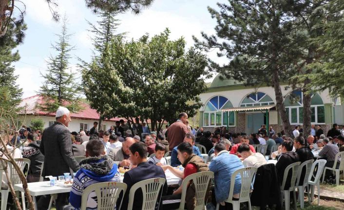 Havza’da çiftçiler afetlerden korunmak için kurban kesti