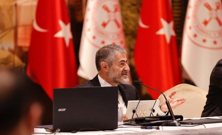 Hazine ve Maliye Bakanı Nebati, gıda sektörü temsilcileriyle bir araya geldi