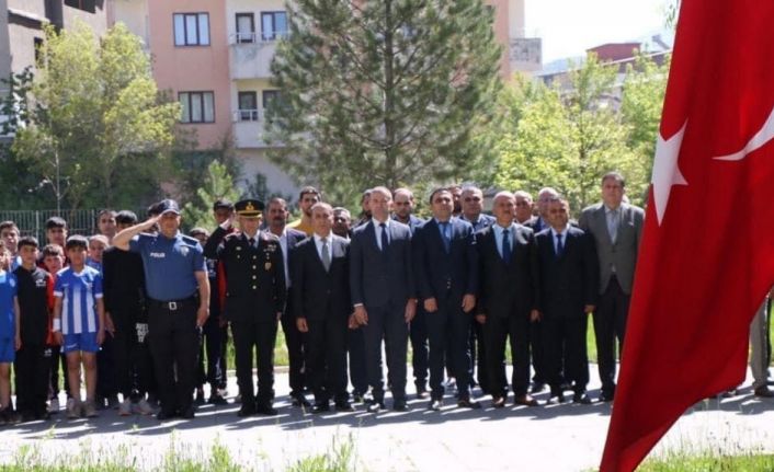 Hizan’da 19 Mayıs Atatürk’ü Anma, Gençlik ve Spor Bayramı coşkusu