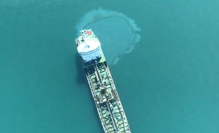 İzmit Körfezi’nde denizi kirleten gemiye 3 milyon 788 bin 628 lira ceza