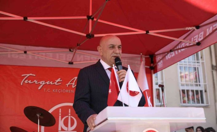 Keçiören 23 Nisan Ortaokulu yeni spor salonuna kavuştu