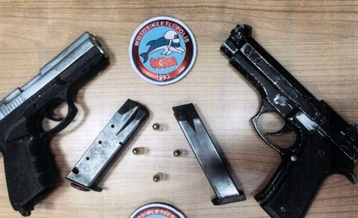 Kırklareli’nde aranması olan 23 şahıs yakalandı: Ruhsatsız tabanca ve av tüfeği ele geçirildi