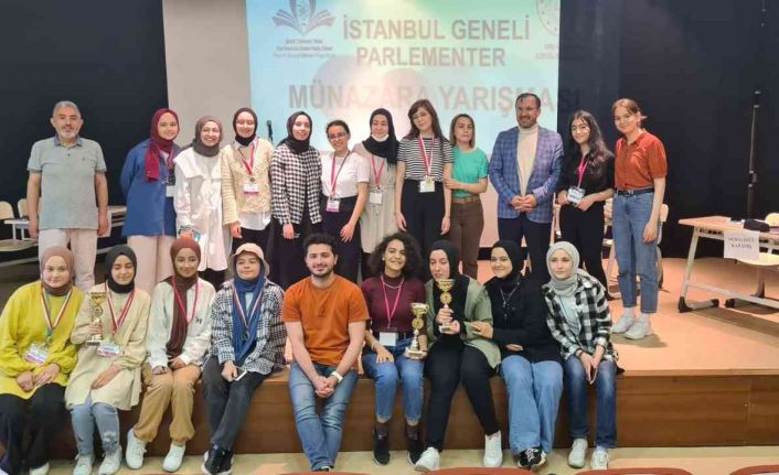 Kız İmam Hatip lisesi öğrencileri, ‘Parlamenter Münazara Yarışmasında’ ter döktü