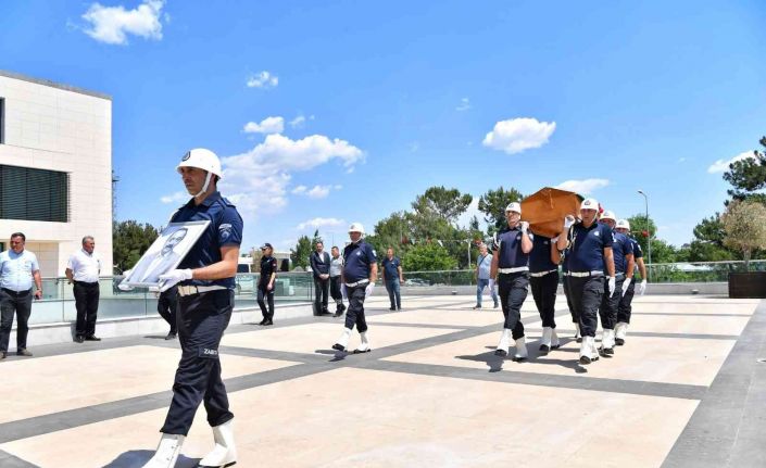 Konyaaltı Belediyesi eski Başkan Yardımcısı Saygılı, gözyaşları içinde son yolculuğuna uğurlandı