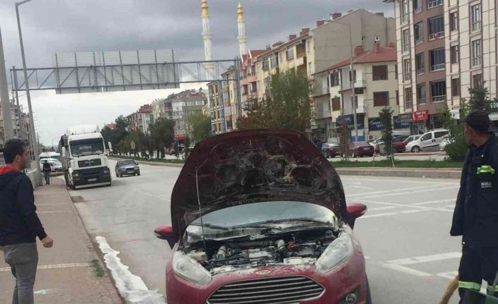 Konya’da otomobilde yangın paniği