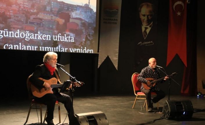 Marmaris’teki 19 Mayıs etkinlikleri Grup Gündoğarken’in müzikli oyunu ile final yaptı