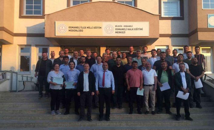 Osmaneli’nde etlik piliç işletmeleri bakıcılarına eğitim