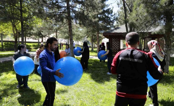 Özel insanlar Eğitim Merkezi’nde Engelliler Haftası kutlandı