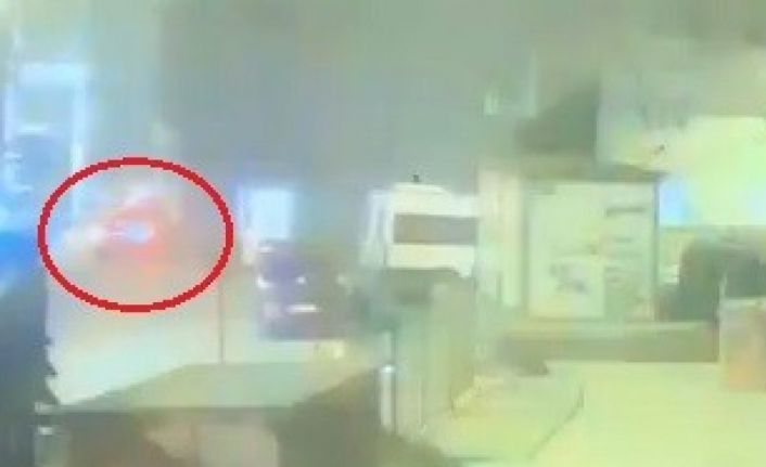 (Özel) Polisten kaçtılar, böyle kaza yapınca yakalandılar